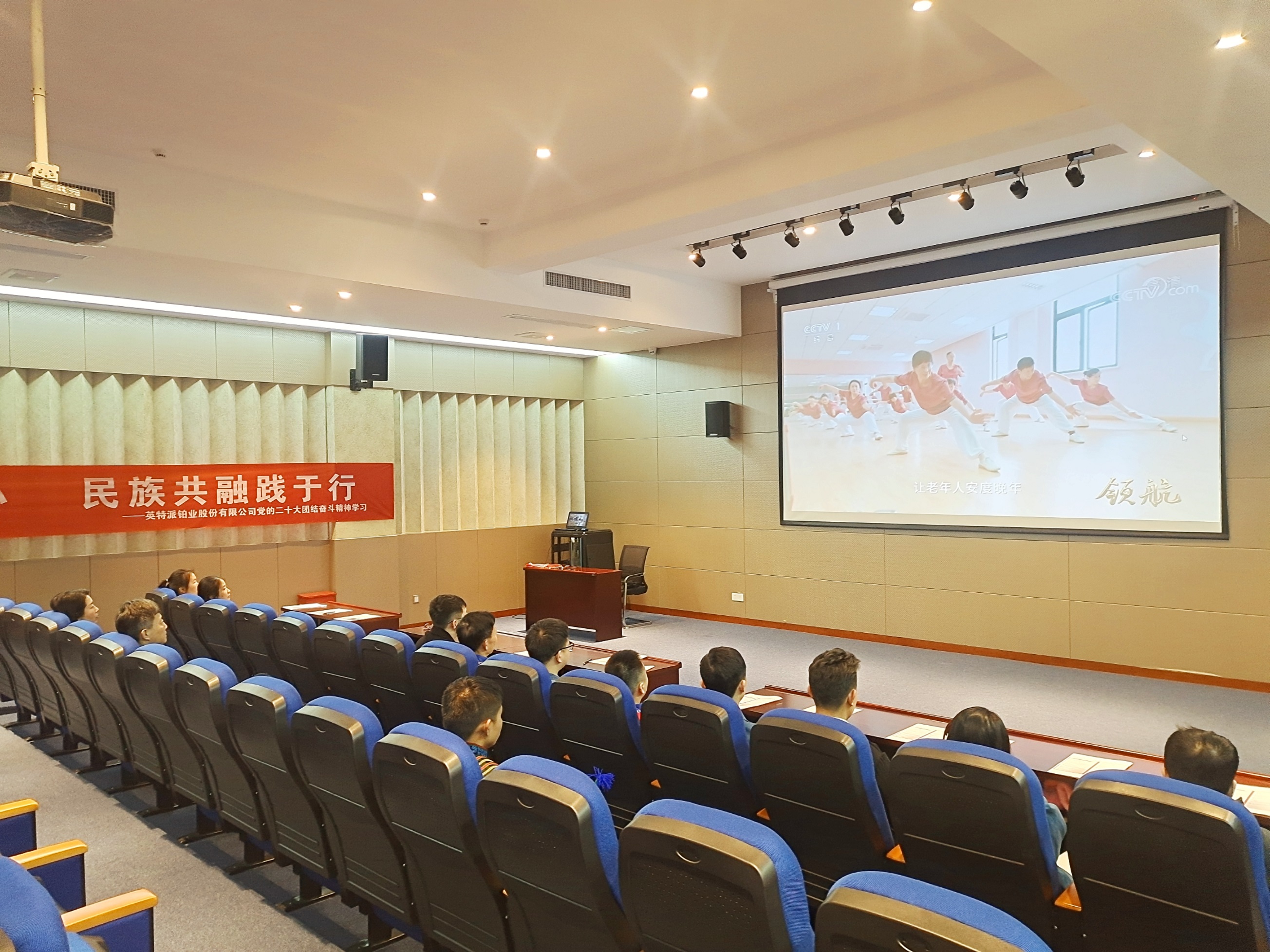 6751620a5c0fe.jpg 6751620a5c0fe.jpg