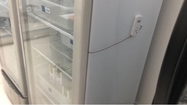 如何通過安裝溫濕度監(jiān)控設(shè)備隨時掌握實驗室樣本情況？25.11.21